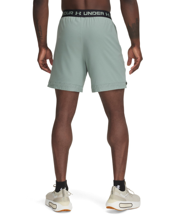 Šorc UA Vanish Woven 